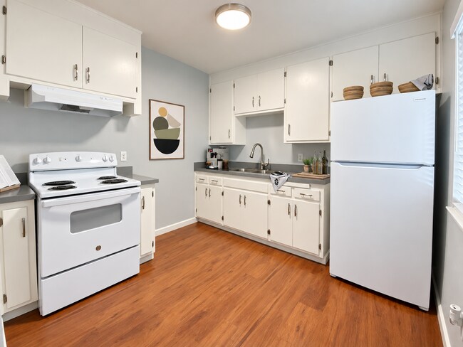 Floorplan - Lone Pine Apartments