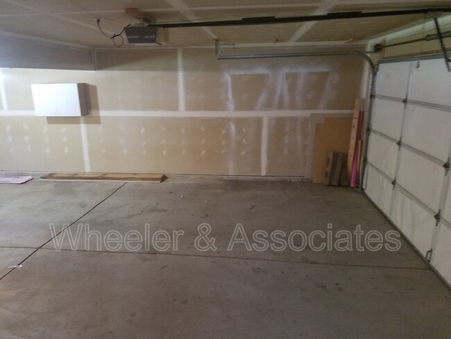 Building Photo - 2604 W 4650 S