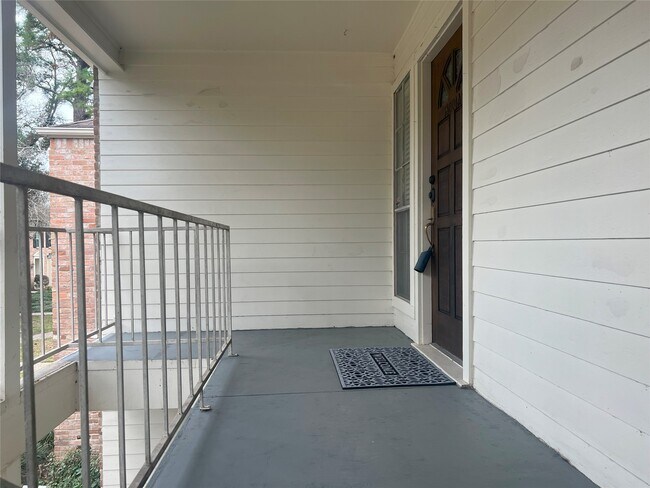 Building Photo - 13004 Trail Hollow Dr