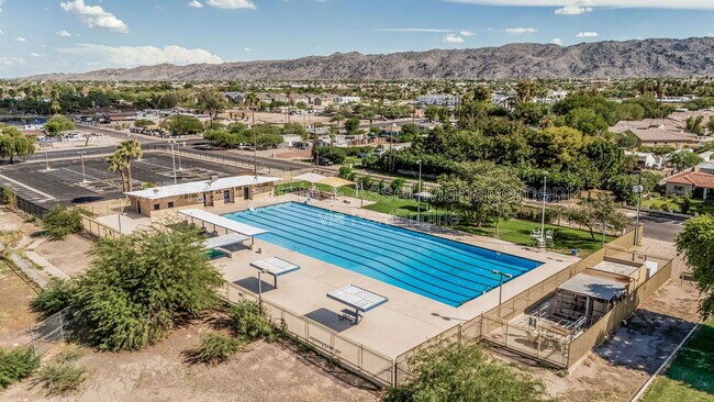 Building Photo - 413 E Southern Ave