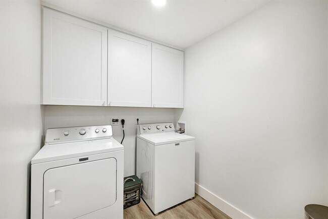 Building Photo - 702 Castle Ridge Rd