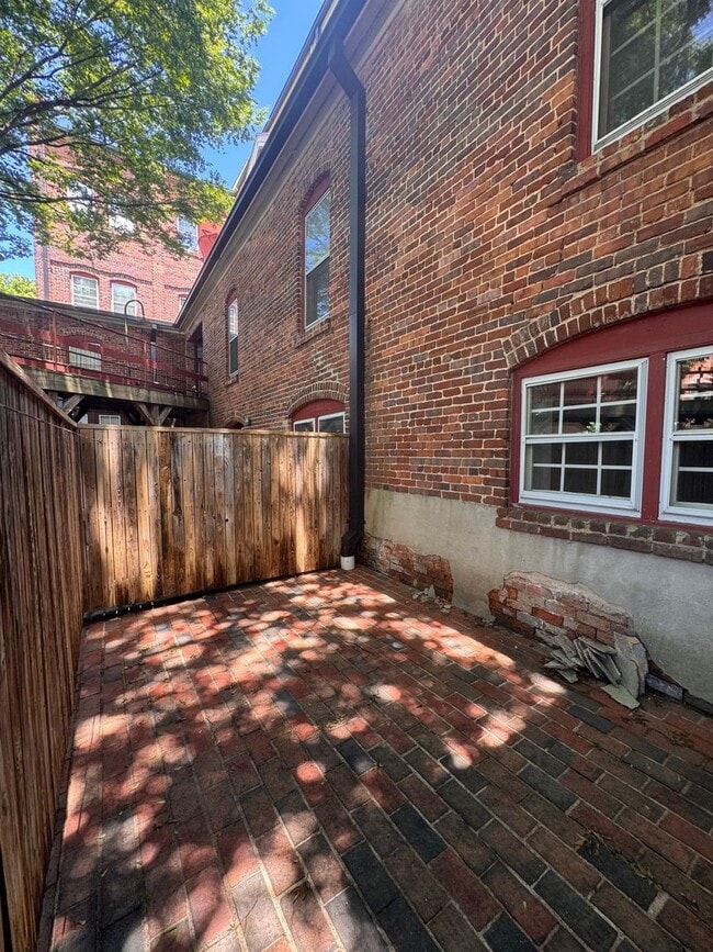 Building Photo - 1 Bedroom Unit in Historic Wafco Mills