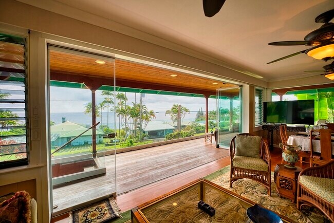 Building Photo - 16 Kuikahi St
