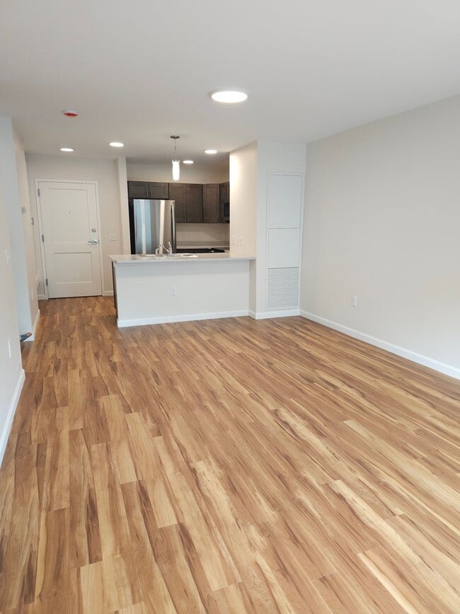 Building Photo - Discover Your New 1-Bedroom Sanctuary