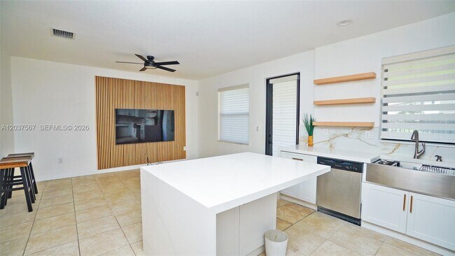 Building Photo - 11790 SW 238th St