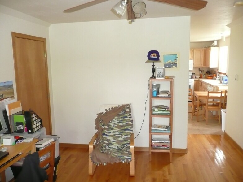 Building Photo - 127 Haystacker Dr