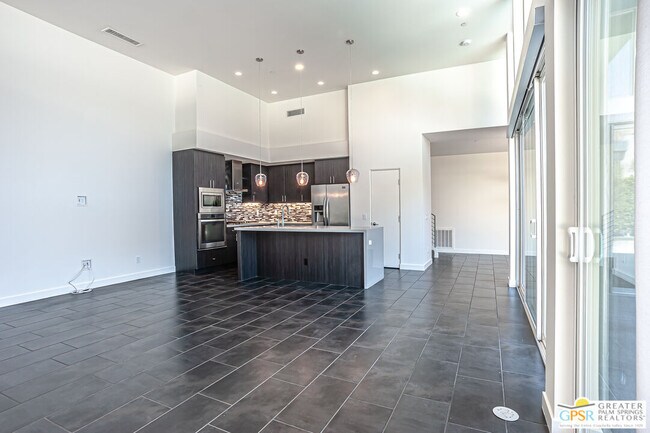 Building Photo - 392 Suave Ln