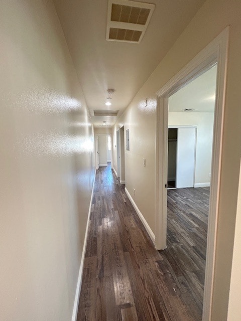 Building Photo - 213 1/2 E 84th Pl