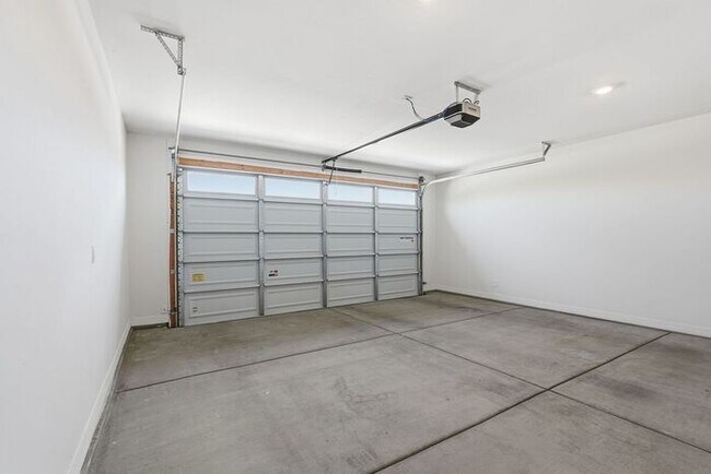 Building Photo - 13184 E Apex Mine Wy