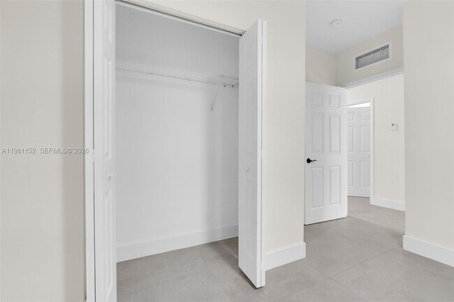 Building Photo - 52 NW 47th Terrace