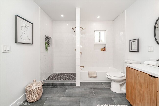 Building Photo - 6520 6th Ave