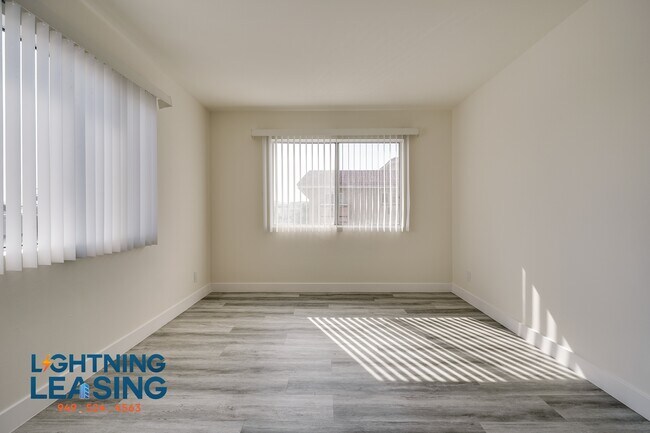 Building Photo - 842 S Carondelet St