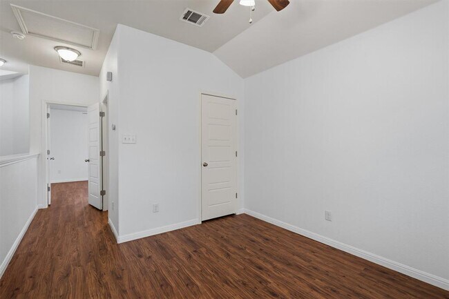 Building Photo - 5908 Red Bud Ridge Ln