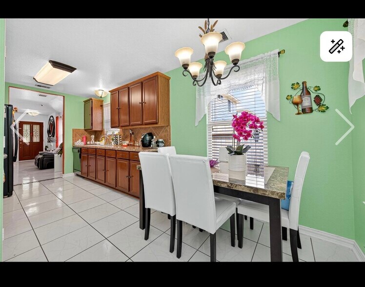 Building Photo - 9006 Wildbird Ln
