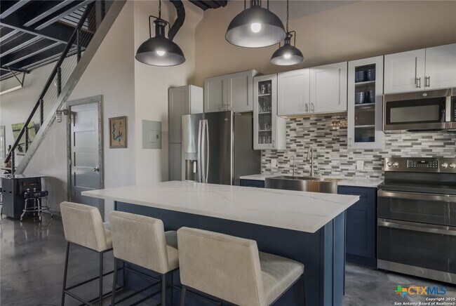 Building Photo - 1016 Blue Bill Cove Dr