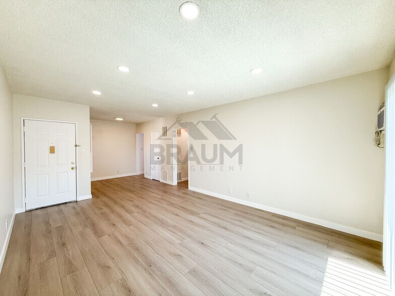 Building Photo - 5433 Sepulveda Blvd