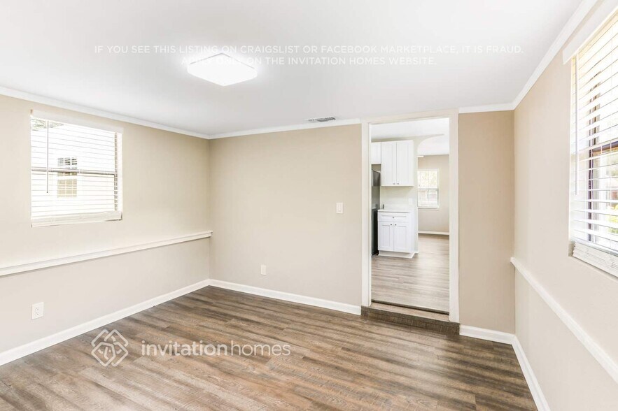 Building Photo - 2334 Auburn St S