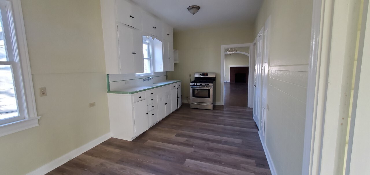 Kitchen/Breakfast Nook - 1934 McKinley Ave
