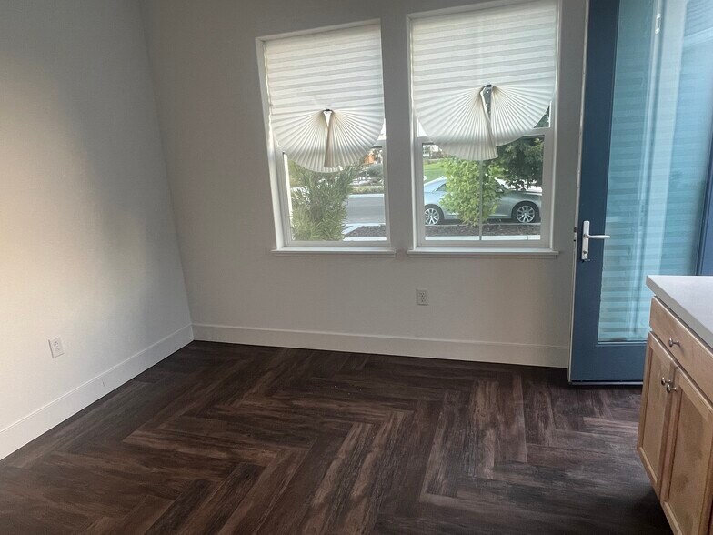 Building Photo - 2890 Irish Meadow Way