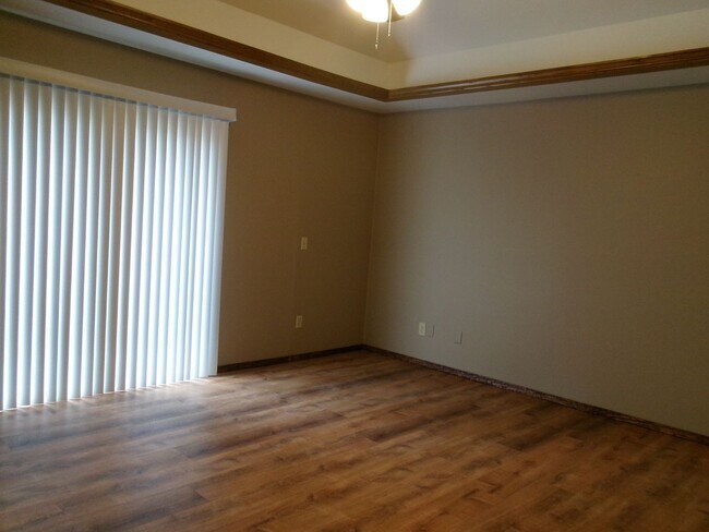 Building Photo - Pets Negotiable with Owner Approval!
