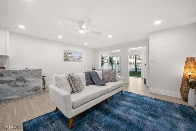 Building Photo - 342 Harbour Dr