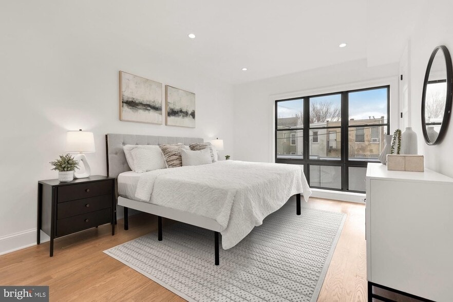 Primary suite - 70 Q St NW