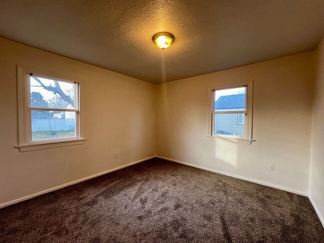 Building Photo - 1408 S 3rd Ave