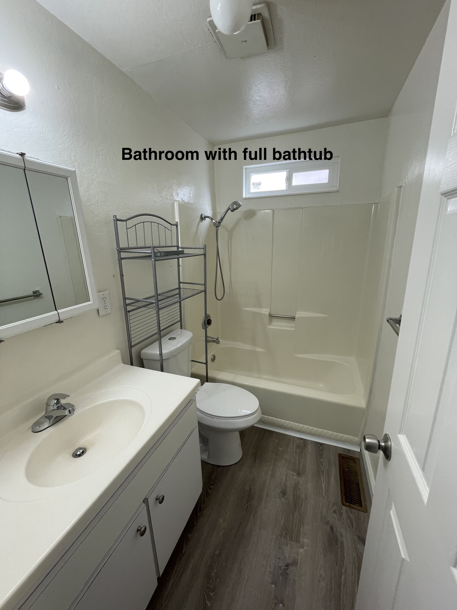 Bathroom with tub - 21585 Montgomery St