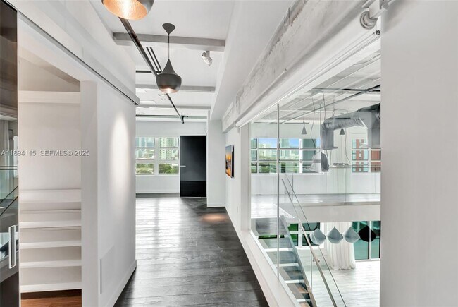 Building Photo - 1749 NE Miami Ct