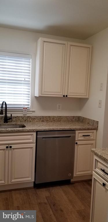 Building Photo - 8414 Red Ash Ct