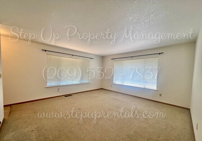 Building Photo - 96 S Norlin St