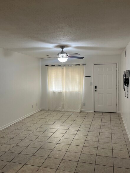 Primary Photo - 403 Hayden Rd