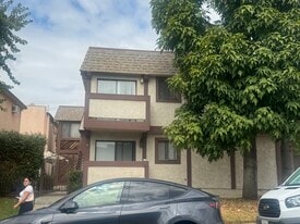 Building Photo - 361 E Santa Anita Ave