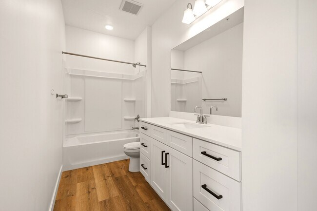 Building Photo - 2305 E 830 S