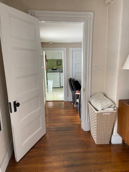 Building Photo - 16 Rustcraft Rd