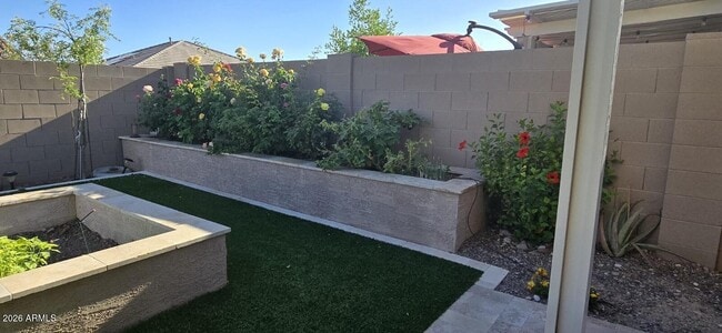 Building Photo - 10583 W Bronco Trail