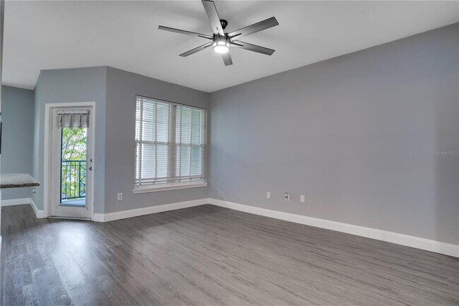 Building Photo - 1810 E Palm Ave