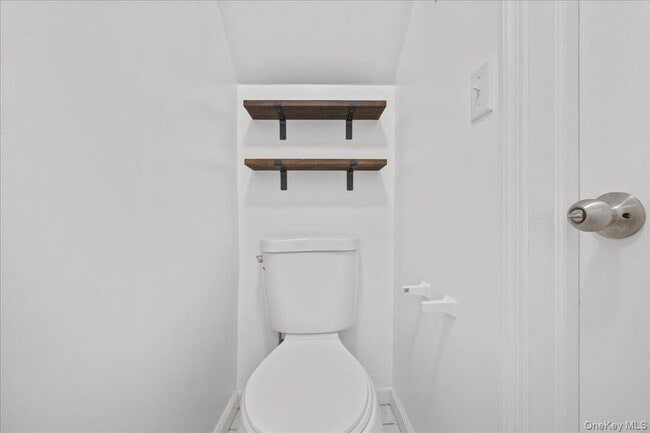 Building Photo - 38 Fairview Ave