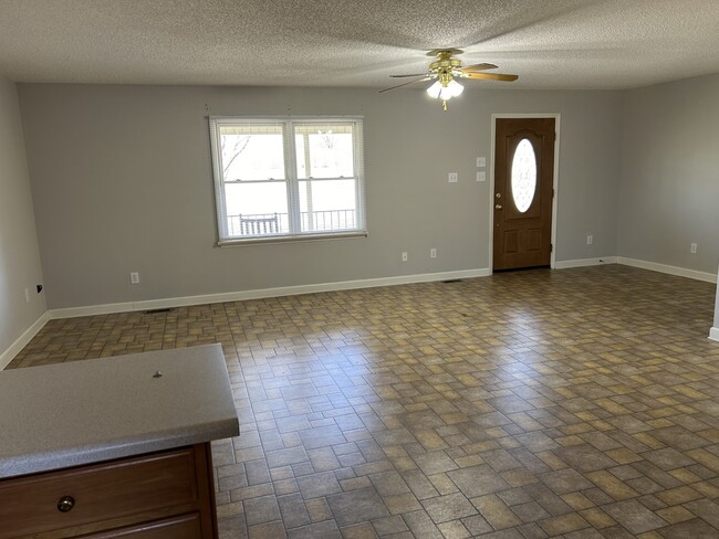 Building Photo - 1221 Hamiltons Cross Rd