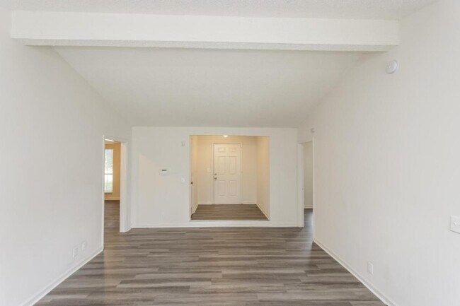 Building Photo - 3104 Kinwood Dr