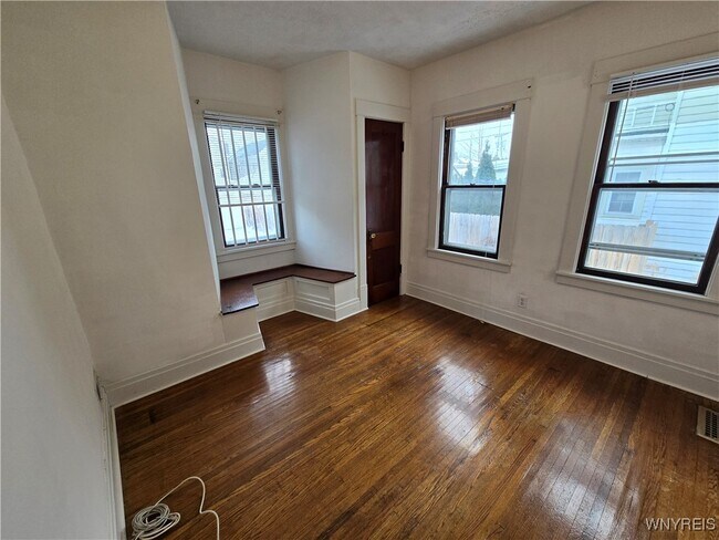 Building Photo - 137 Commonwealth Ave