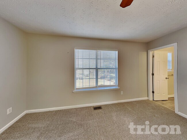 Building Photo - 24 Tanner Dr