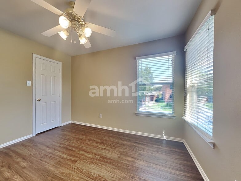 Building Photo - 3936 Braxton Ln