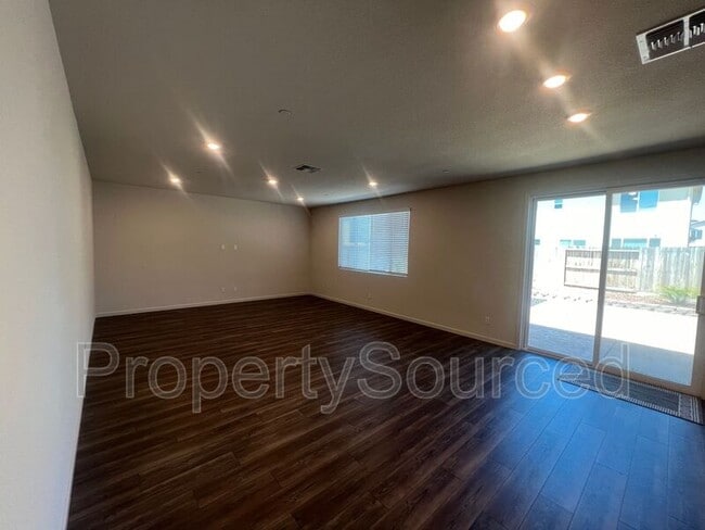 Building Photo - 2957 Mokelumne Ct