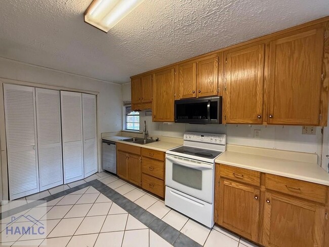 Building Photo - 501 Patton Rd