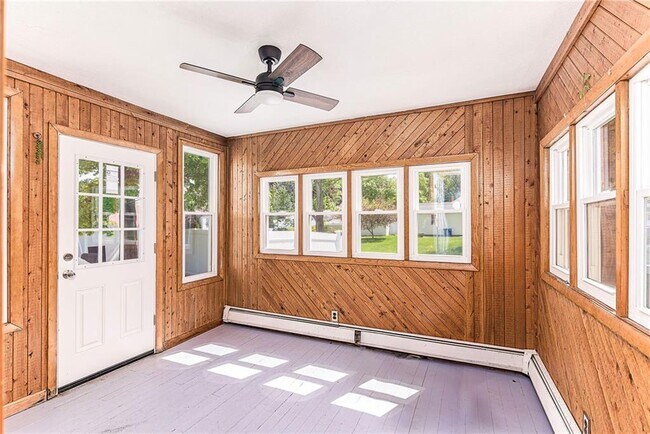 Building Photo - 76 Crossland Rd