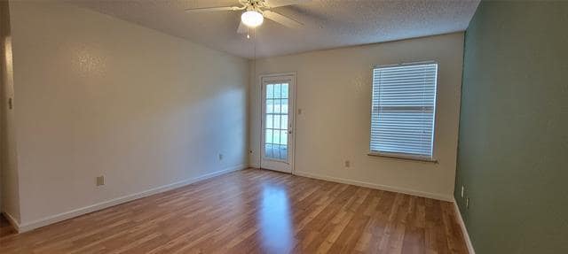 Building Photo - 4005 Staghorn Cir N