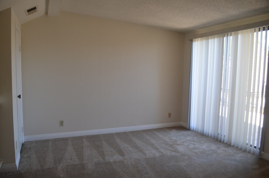 Loft - 330 Cordova St