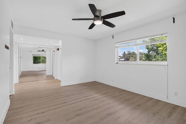 Building Photo - 6410 NW 34th Ave