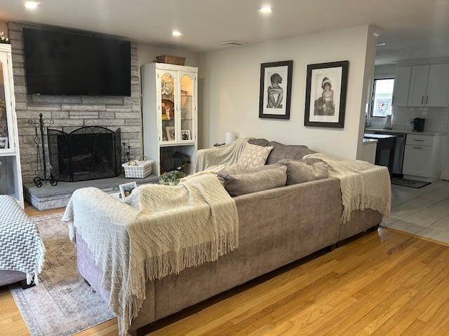 Building Photo - 3 Crestwood Dr